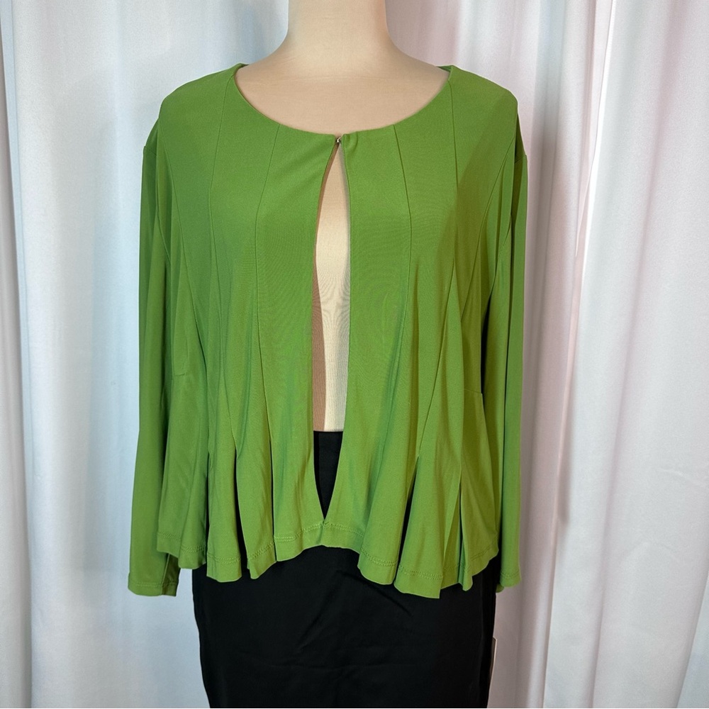 NEW Julian Taylor New York Green Pleated 3/4 Sleeve Cropped Bolero Jacket Sz 24W